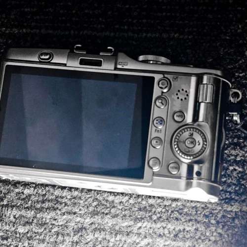 Olympus PEN E-P3 銀色 Micro Four Thirds 相機