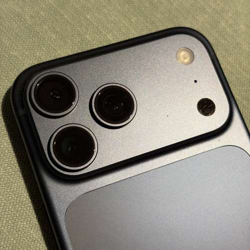 Iphone 17 pro max blue 藍色 1tb 有 apple care