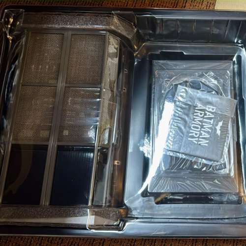 HOT TOYS MMS236 1/6 DC Batman Armory Bruce Wayne Alfred Action Figure