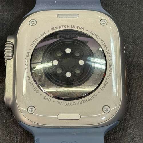 Apple Watch Ultra 3 49mm 黑色 配 藍色海洋錶帶