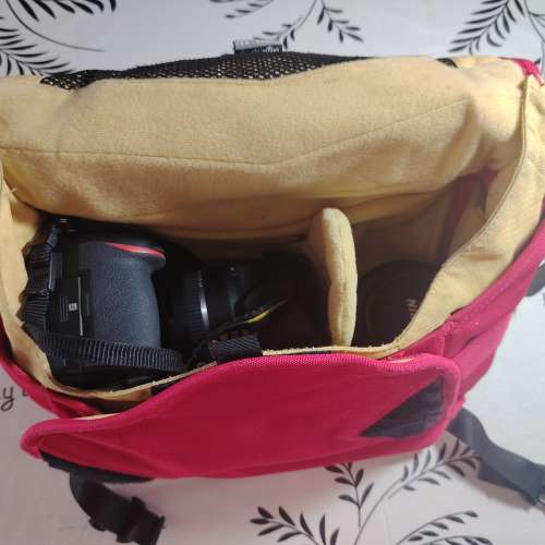 澳洲品牌 CRUMPLER 紅色相機袋