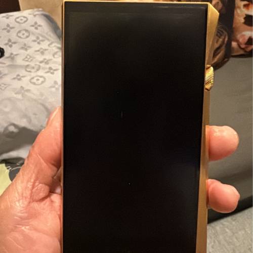 SP2000 gold 完美機身，換咗新電池