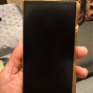 SP2000 gold 完美機身，換咗新電池