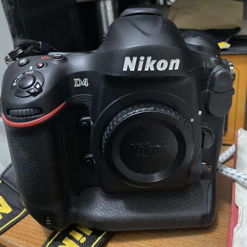 Nikon D4 body full set with packaging
