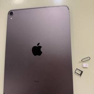iPad Pro 11吋 256gb,WiFi+插卡版，港行極新，有貼有套，所有功能正常！