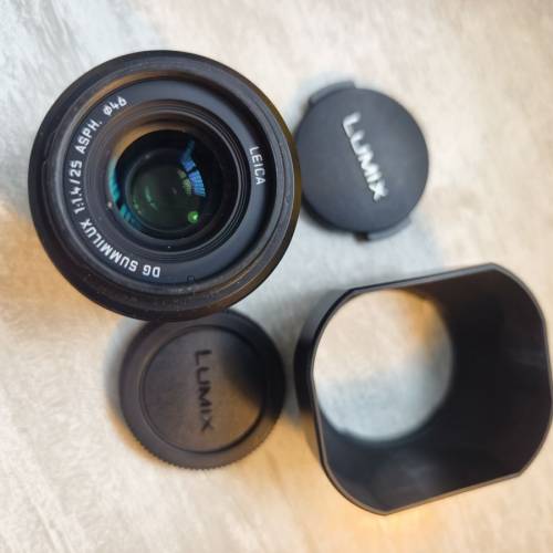 Panasonic Leica 25mm F1.4 Lens (MFT M43 Olympus Lumix can use)