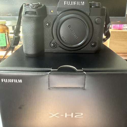 FUJIFILM X-H2
