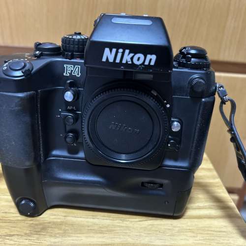 Nikon F4