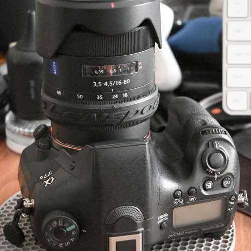 Sony A77 ii  and ZA DT 16-80mm T*                                   not FE mount