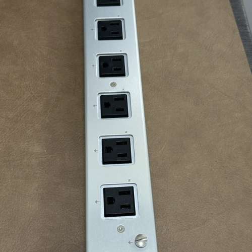 KOJO TECHNOLOGY Crystal 6.1 發燒美式電源排插拖板