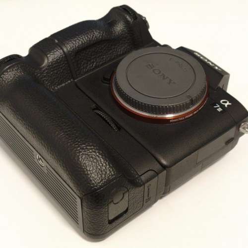 Sony A7III 數碼相機連原廠VG-C3EM直倒 A73
