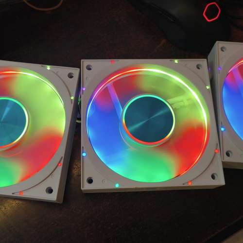 三把白色 12cm ARGB 風扇