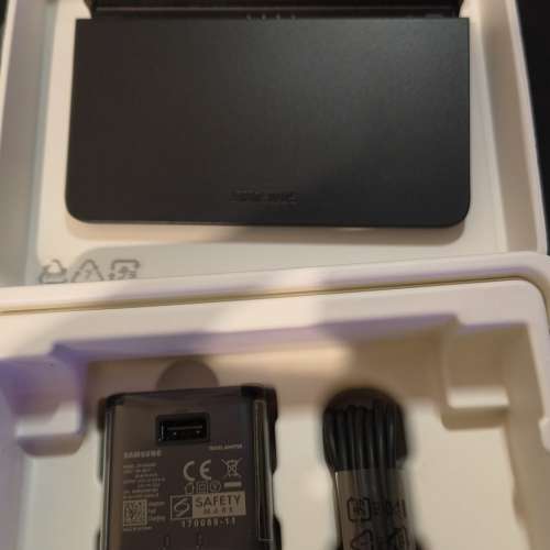 全新 Samsung POGO 充電底座 EE-D3100