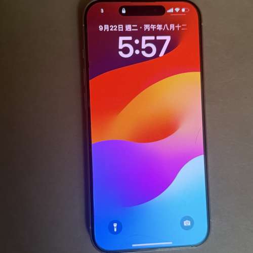 iPhone 15 pro 128GB 連原裝盒充電線