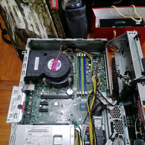 Lenovo m720s book pc (i5 8400)