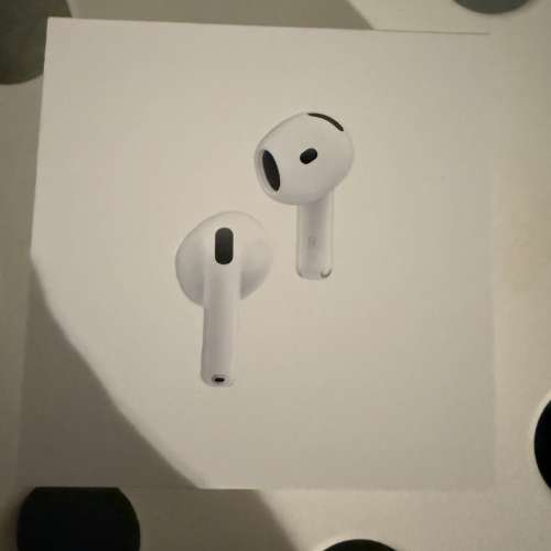 Apple AirPods 5 with Wireless Charging Case 無線充電版