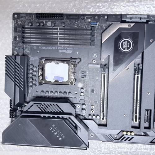 二手 ASROCK Z690 TAICHI RAZER EDITION Z690 DDR5 LGA1700 ATX MB