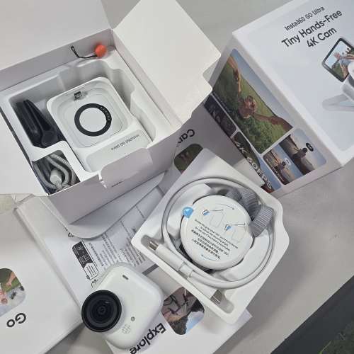 #3106 Insta360 GO Ultra Tiny Hands-Free 4K Cam 標準套裝 白色 99%新