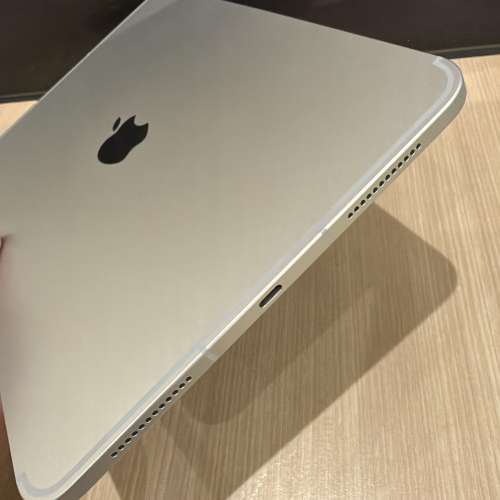 5G版iPad A16 128GB Wi-Fi+esim 流動數據版，港行極新少用，電池健康度97!