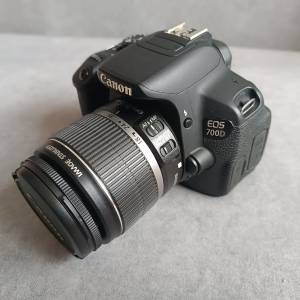 Canon EOS 700D + Canon EF-S 18-55mm F/3.5-5.6 IS Lens