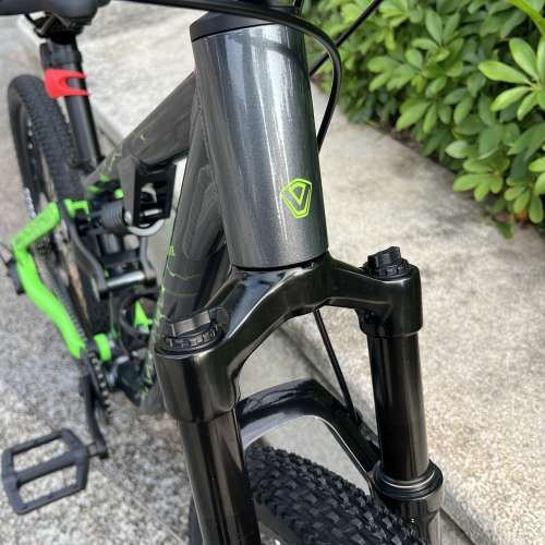 墨綠色 2026 JAVA MONTE 9速 前26後24吋 軟尾鋁合金山地車 送水架前後蛙燈叮叮
