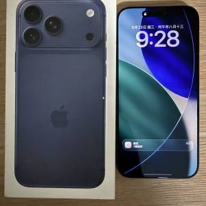 iPhone 17 pro max藍色
