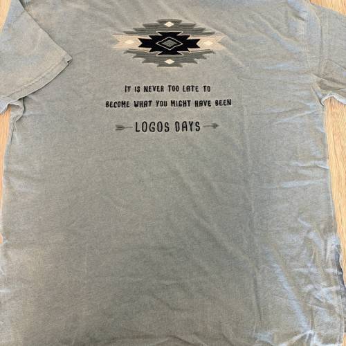 日本Logos day tee