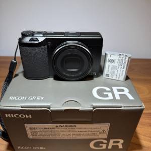 Ricoh Gr IIIx Digital Camera with 26.1mm f/2.8 Lens Black