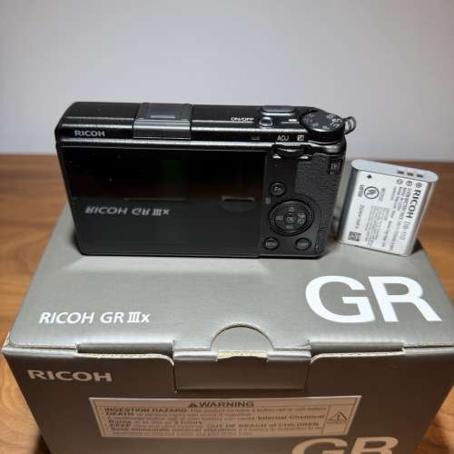 Ricoh Gr IIIx Digital Camera with 26.1mm f/2.8 Lens Black