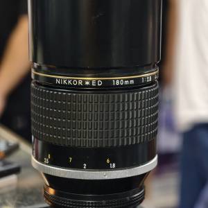 Nikon 180 尼康 AIS 180/2.8 *ED nikkor 180mm 功能正常 鏡片通透 小花 可轉 CANON...
