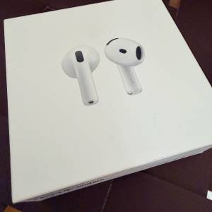 全新未拆封 一部 iphone 7 256GB 加 全新未拆封兩部 AirPods 4 「普通版」套裝