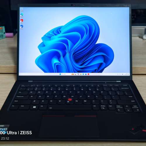 ThinkPad X1 Carbon Gen11-Core i7 1335U@1.7 GHz 16GB+512 GB SSD-14"LED 1920x1200