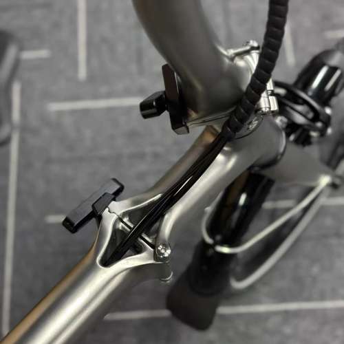 航輪 HI-LIGHT ZC16 7速 鈦合金3D打印 16吋349折叠車三叠車 ( 三折叠小布 國布 )送...