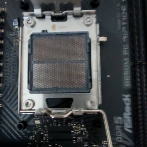 R5 7600X + asrock B650m pg riptide wifi