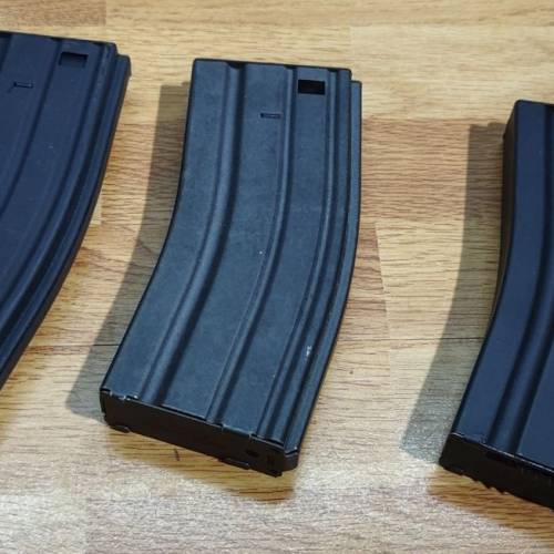 Marui MP5A5 
連体鏈夾+手榴彈+bb