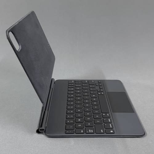 Apple Magic Keyboard for iPad Pro 11 inch / iPad Air M2 M3 M4 Gen 4/5