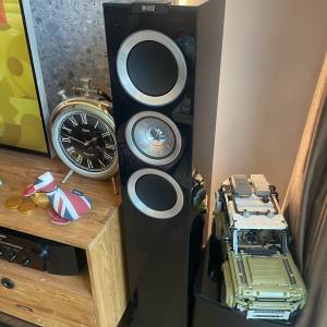 KEF R700 座地 speaker