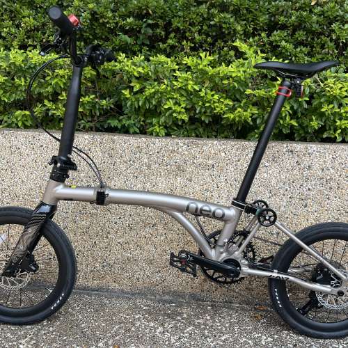 消光鈦色 靚價 2026 新款 JAVA NEO 9速/12速電變 油剎桶軸 16吋349 碳叉鋁合金折叠...