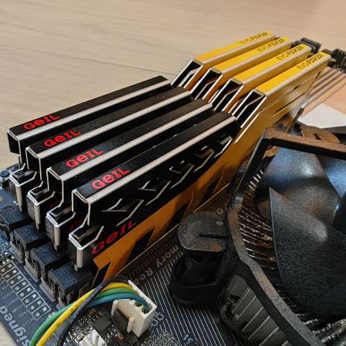 GeIL EVO FORZA DDR4 8GB RAM x 4 (共 32G)