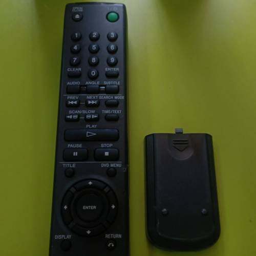 Sony RMT-D115E 原廠搖，注意：弹弓有銹，可能用到又可能用吾到，零件出售$30