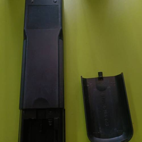 Sony RMT-D115E 原廠搖，注意：弹弓有銹，可能用到又可能用吾到，零件出售$30