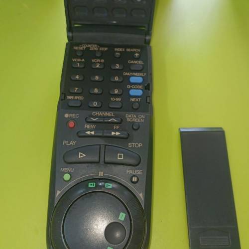 MITSUBISHI RM MS11V-57705搖控，原廠搖，注意：弹弓有少少銹，可能用到又可能用吾...