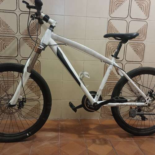 26 吋 白色大單車