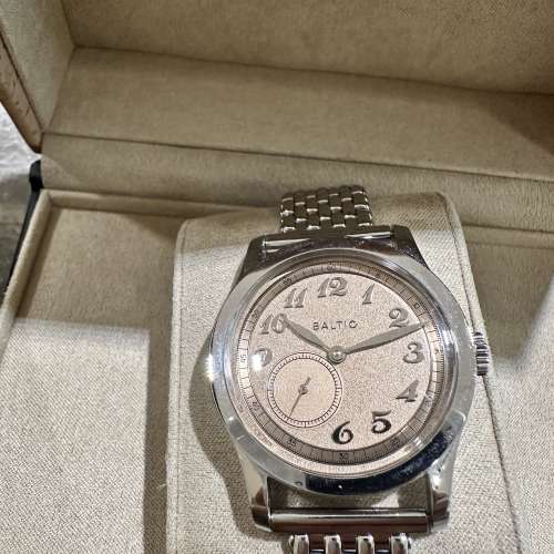 97% New Baltic MR01 Salmon Full Set with 2 Extra Baltic Stainless Steel Bracelet