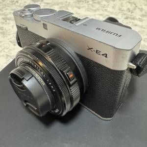 FUJIFILM X-E4 銀色機身連鏡頭
