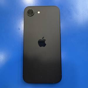iPhone 17e 256gb 黑 香港行貨 電池健康度100%  原廠Apple保養到24-8-2027 功能全正...
