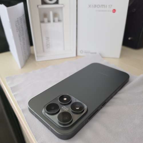 (中環 元朗) Xiaomi 17 (512gb black 2yrs warranty to Sep2028)