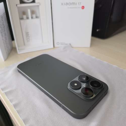(中環 元朗) Xiaomi 17 (512gb black 2yrs warranty to Sep2028)