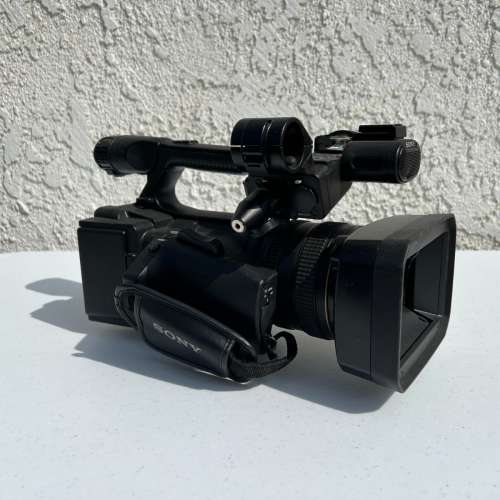 Sony HXR NX5U NXCAM Camcorder