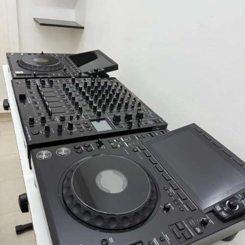 Pioneer DJ DJM-V10 6-channel DJ Mixer